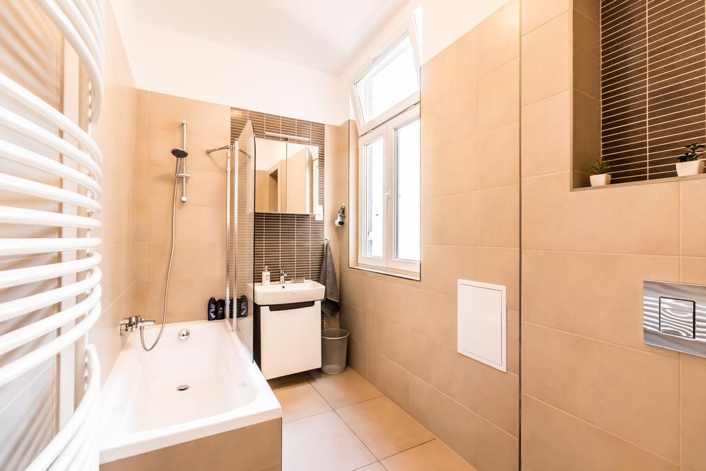 Bpr D8 Premier Apartmán *